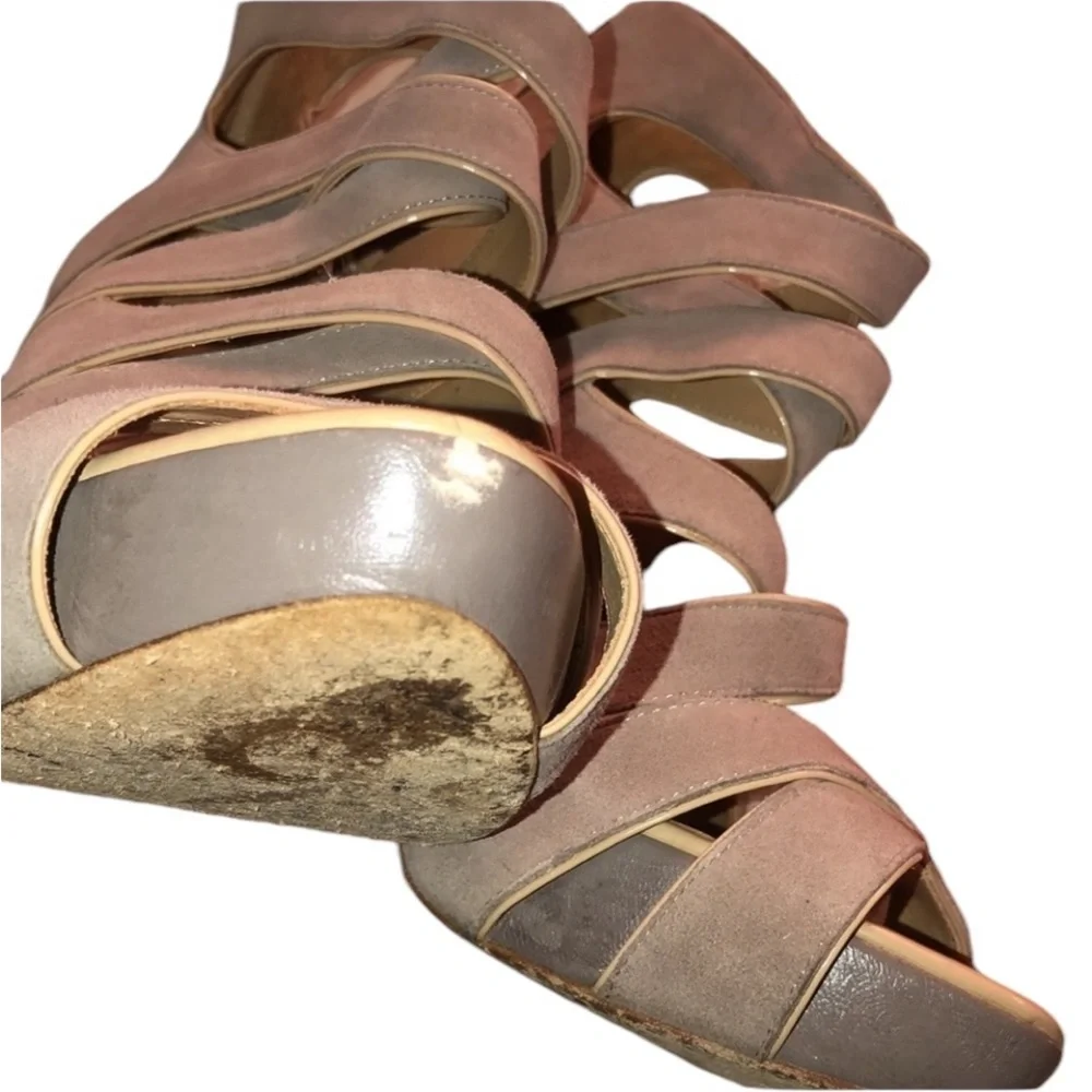 𝅺Boutique 9 size 10 Tan Leather / Suede cage platforms